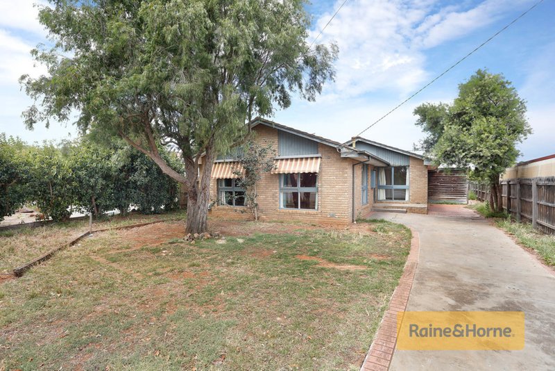 30 Hume Avenue, Melton South VIC 3338