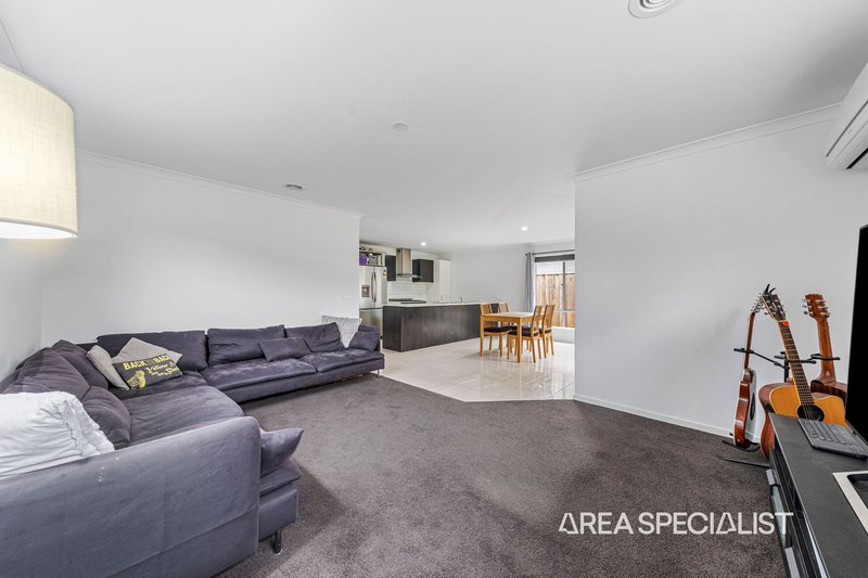 Photo - 30 Isabel Street, Pakenham VIC 3810 - Image 5