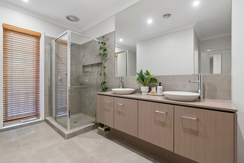 Photo - 30 Island Circuit, Lyndhurst VIC 3975 - Image 4