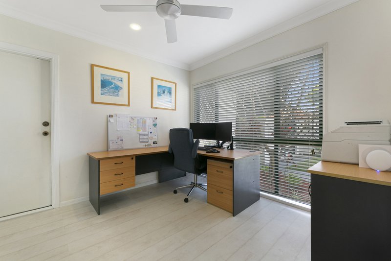 Photo - 30 Islander Court, Burleigh Waters QLD 4220 - Image 3