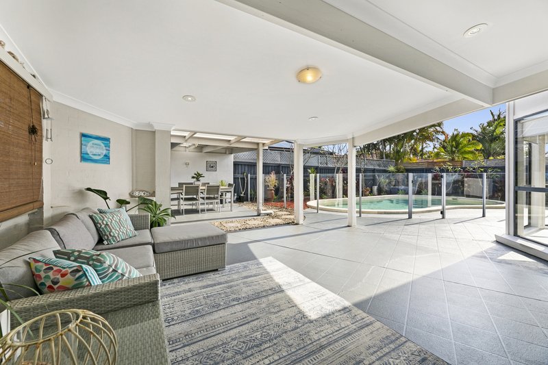 Photo - 30 Islander Court, Burleigh Waters QLD 4220 - Image 19