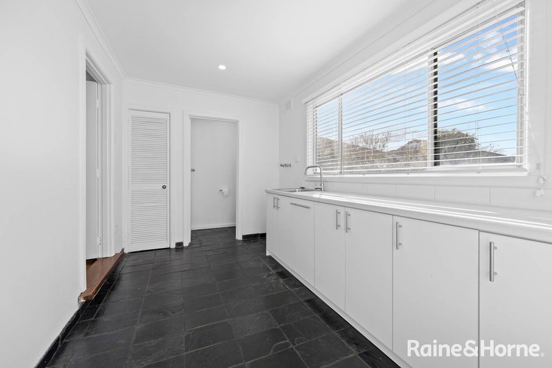 Photo - 30 James Street, St Albans VIC 3021 - Image 10