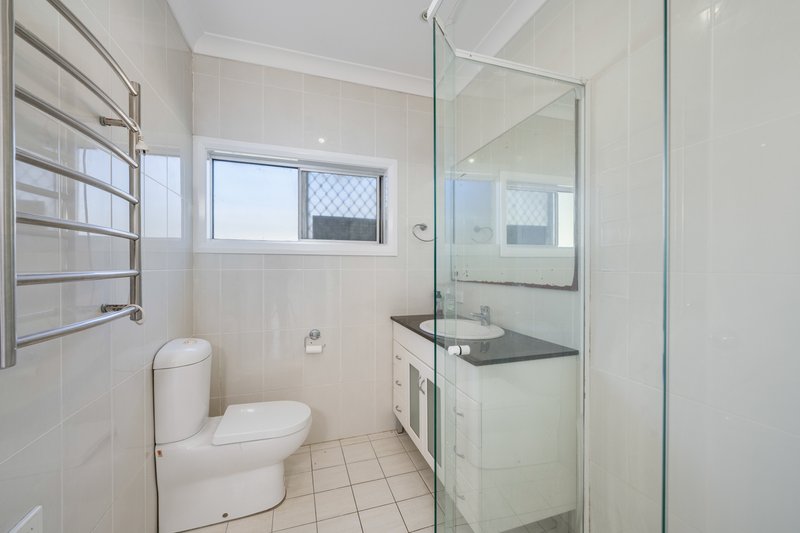 Photo - 30 Jamieson Street, Gateshead NSW 2290 - Image 5