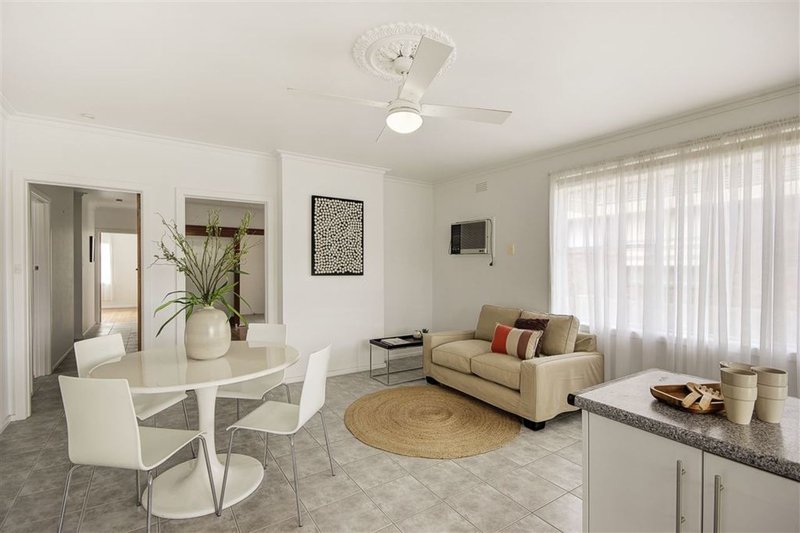 Photo - 30 Jedda Street, Bell Post Hill VIC 3215 - Image 5