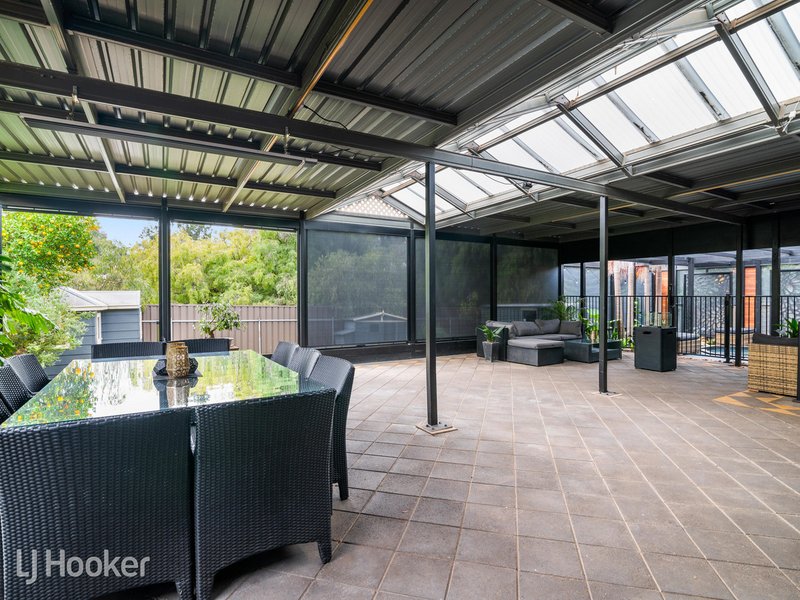 Photo - 30 John Renwick Place, Modbury Heights SA 5092 - Image 3