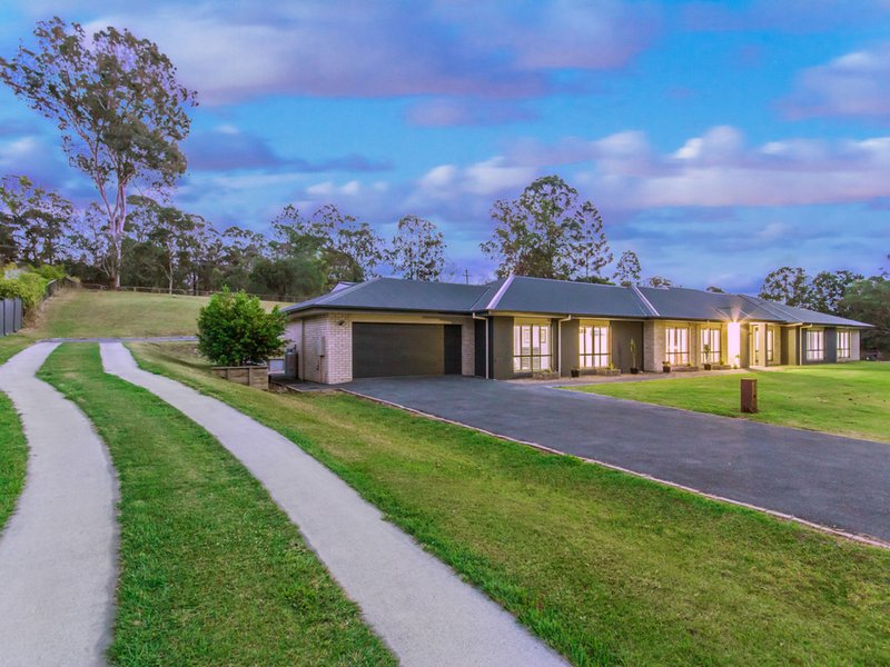 30 John Wayne Close, Maudsland QLD 4210