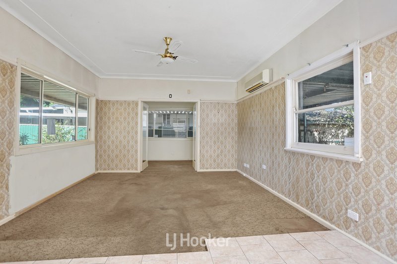 Photo - 30 Johnson Avenue, Seven Hills NSW 2147 - Image 3