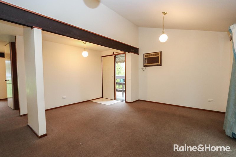 Photo - 30 Kabbera Boulevard, Kelso NSW 2795 - Image 6