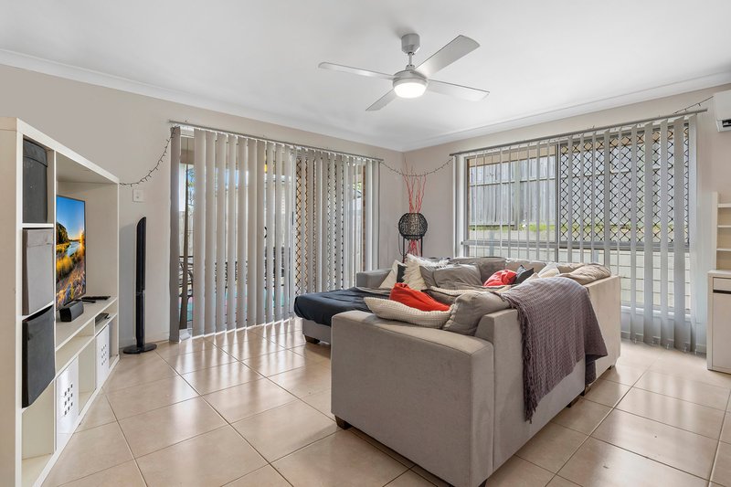 Photo - 30 Kanimbla Street, Holmview QLD 4207 - Image 2