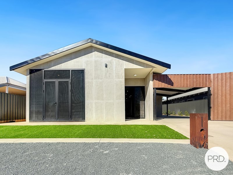 Photo - 30 Karinha Way, Baynton WA 6714 - Image 2
