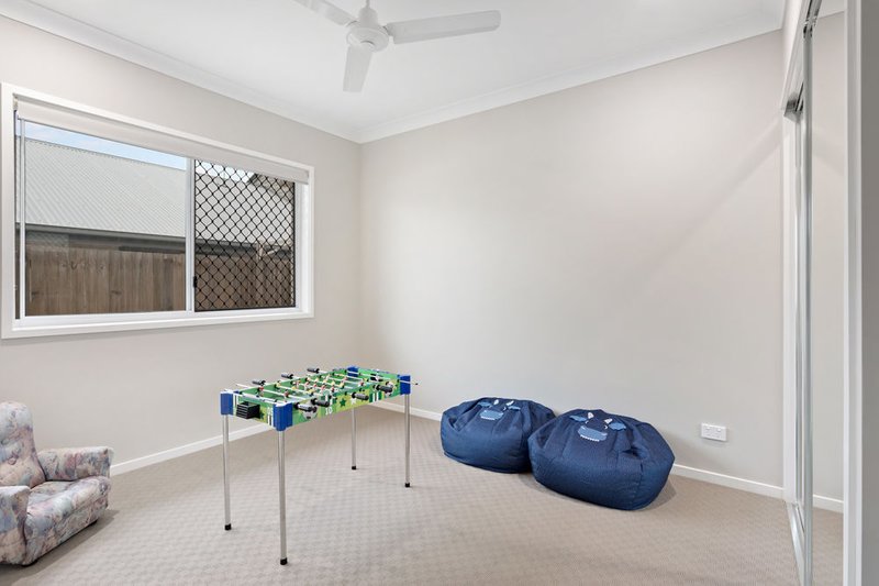 Photo - 30 Kate Court, Murrumba Downs QLD 4503 - Image 6