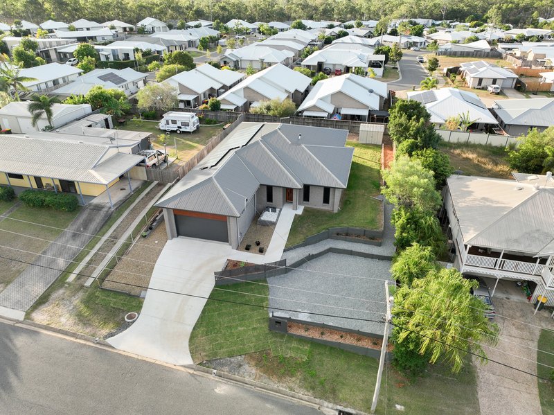 Photo - 30 Keppel Avenue, Clinton QLD 4680 - Image 2