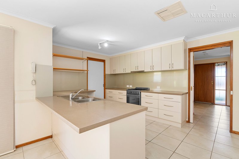 Photo - 30 Kimberley Drive, Tatton NSW 2650 - Image 2