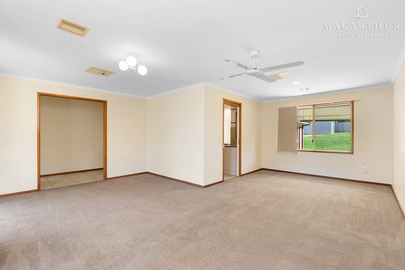 Photo - 30 Kimberley Drive, Tatton NSW 2650 - Image 5