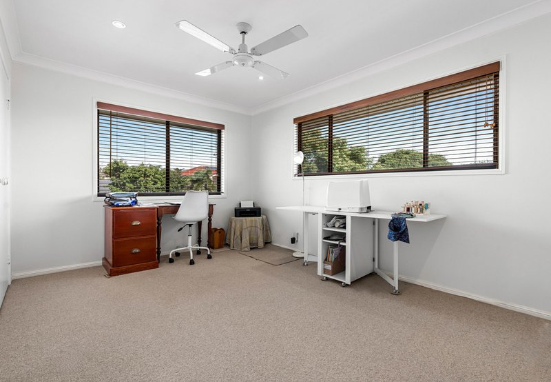 Photo - 30 Kingfisher Cresent , Belmont QLD 4153 - Image 13