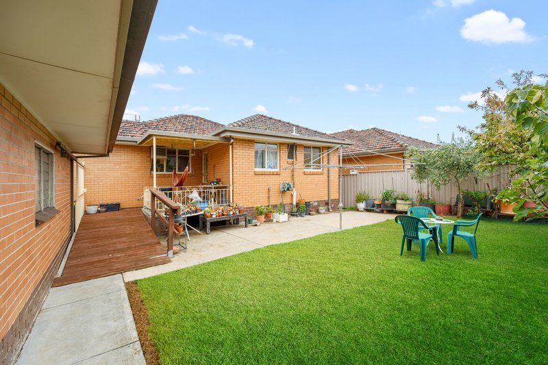 Photo - 30 Kingsway Drive, Lalor VIC 3075 - Image 7