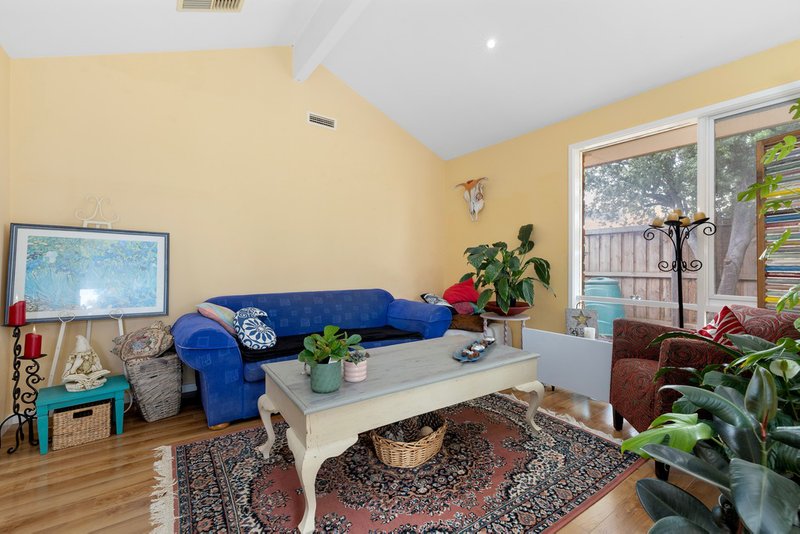 Photo - 30 Koroneos Drive, Werribee South VIC 3030 - Image 13