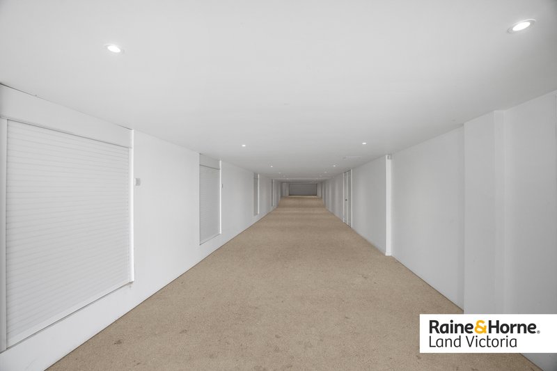 Photo - 30 Kulina Drive, Lovely Banks VIC 3213 - Image 11