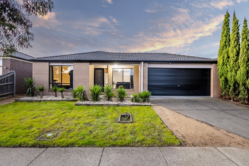 30 Kulkami Way, Cranbourne West VIC 3977