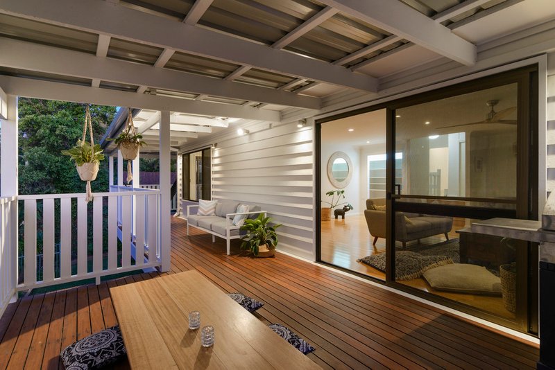 Photo - 30 Ladds Ridge Road, Burleigh Heads QLD 4220 - Image 4