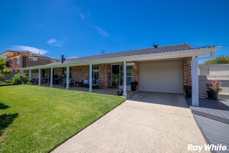 Photo - 30 Lakeview Crescent, Forster NSW 2428 - Image 2