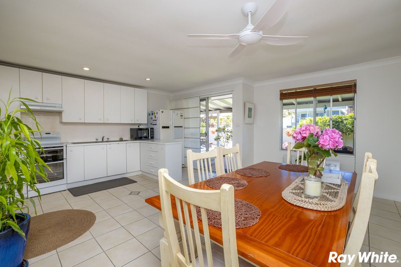 Photo - 30 Lakeview Crescent, Forster NSW 2428 - Image 5