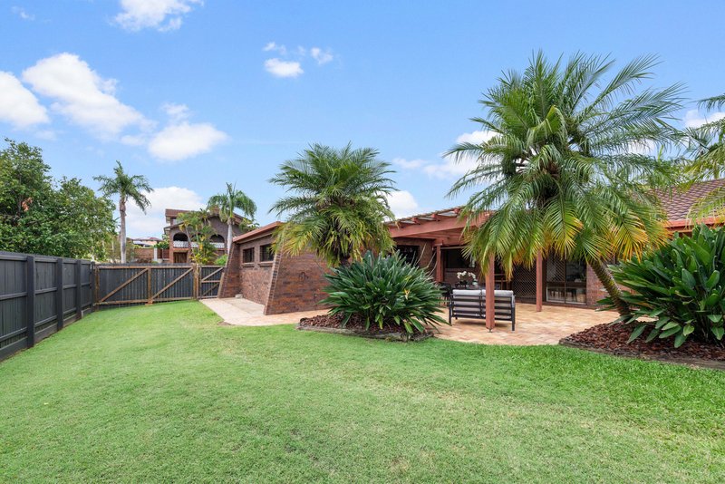 Photo - 30 Lanchester Street, Stafford Heights QLD 4053 - Image 3