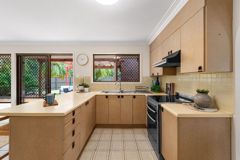 Photo - 30 Lanchester Street, Stafford Heights QLD 4053 - Image 9