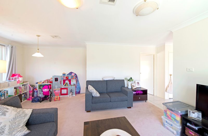 Photo - 30 Lanley Square, Ngunnawal ACT 2913 - Image 6