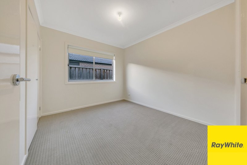 Photo - 30 Larson Avenue, Tarneit VIC 3029 - Image 4