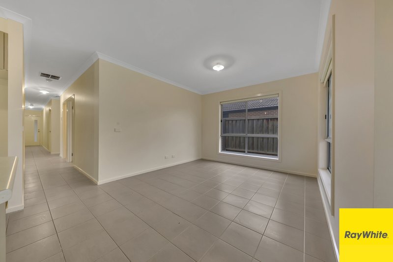 Photo - 30 Larson Avenue, Tarneit VIC 3029 - Image 10