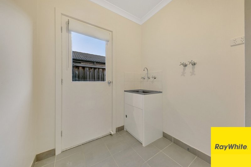 Photo - 30 Larson Avenue, Tarneit VIC 3029 - Image 12