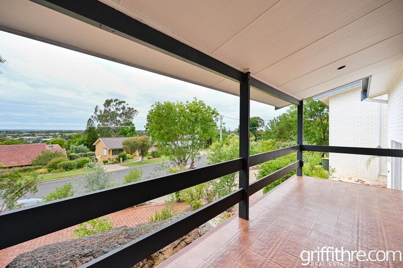 Photo - 30 Lawford Crescent, Griffith NSW 2680 - Image 8