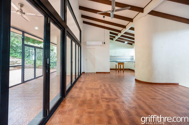 Photo - 30 Lawford Crescent, Griffith NSW 2680 - Image 10