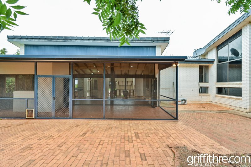 Photo - 30 Lawford Crescent, Griffith NSW 2680 - Image 25