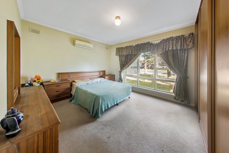 Photo - 30 Lawrie Street, Henley Beach SA 5022 - Image 10