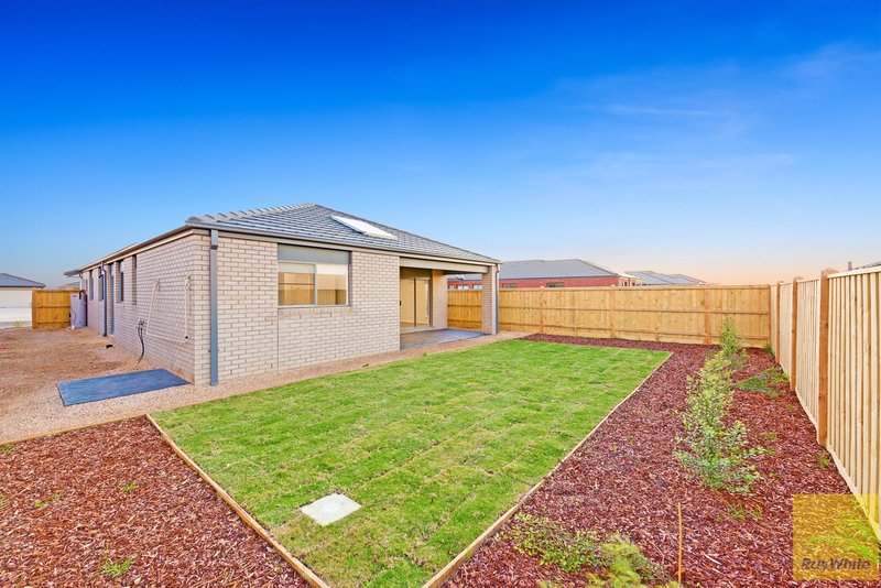 Photo - 30 Lay Street, Tarneit VIC 3029 - Image 16