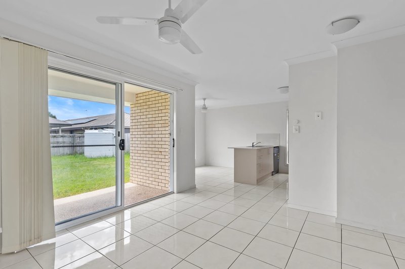 Photo - 30 Lehmann Circuit, Caboolture South QLD 4510 - Image 3