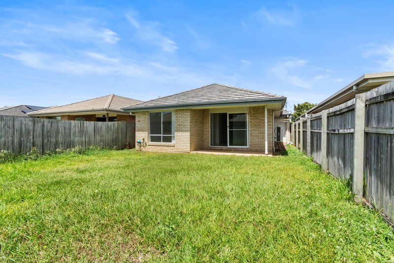 Photo - 30 Lehmann Circuit, Caboolture South QLD 4510 - Image 11