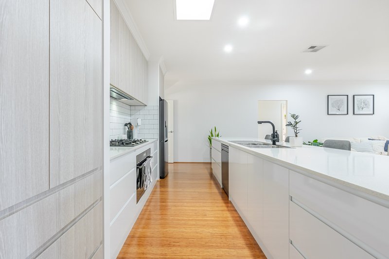 Photo - 30 Lemon Gum Drive, Baldivis WA 6171 - Image 11