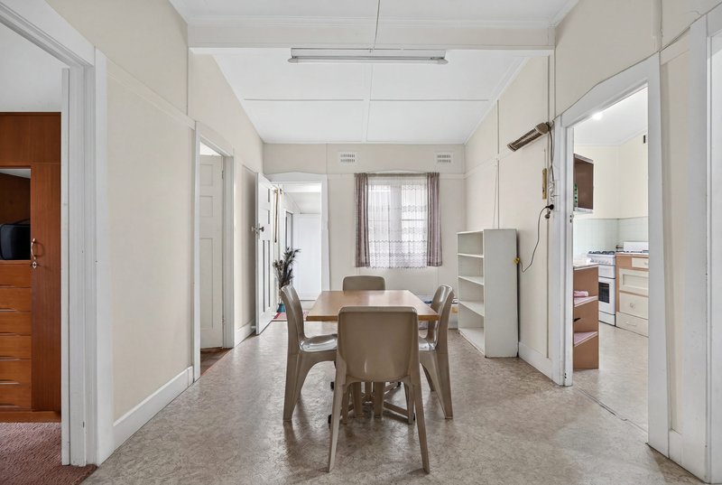 Photo - 30 Linden Avenue, Punchbowl NSW 2196 - Image 4