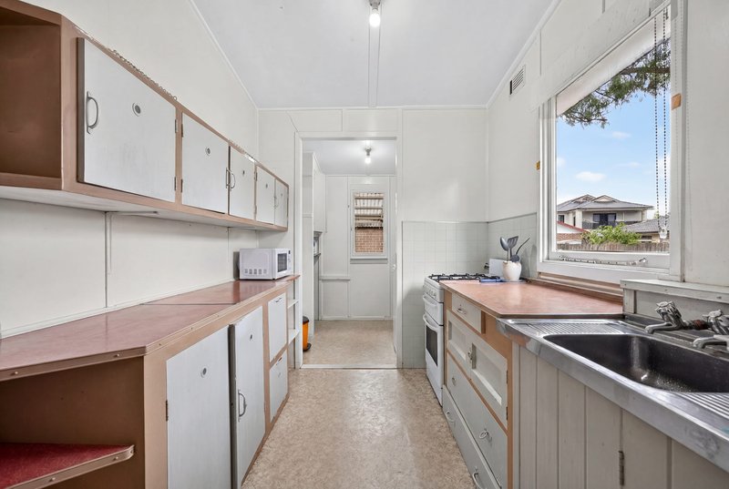 Photo - 30 Linden Avenue, Punchbowl NSW 2196 - Image 8