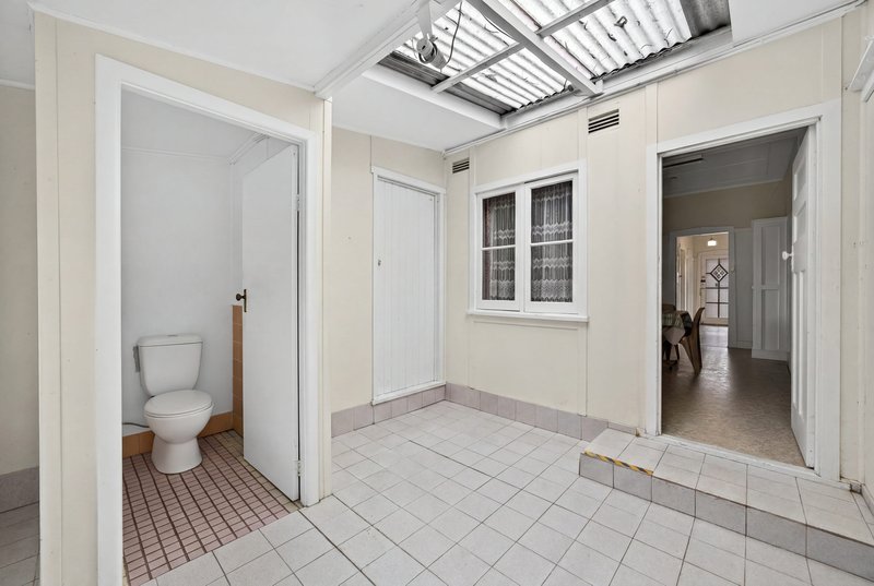 Photo - 30 Linden Avenue, Punchbowl NSW 2196 - Image 9