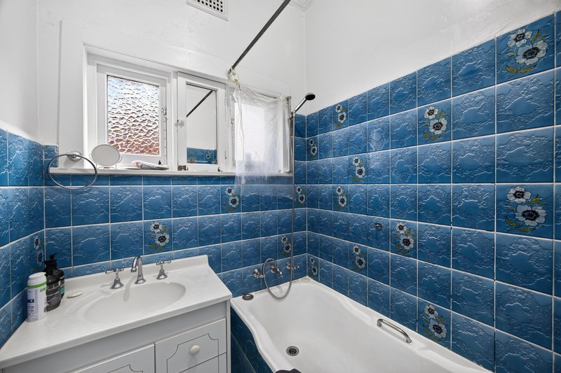 Photo - 30 Linden Avenue, Punchbowl NSW 2196 - Image 10