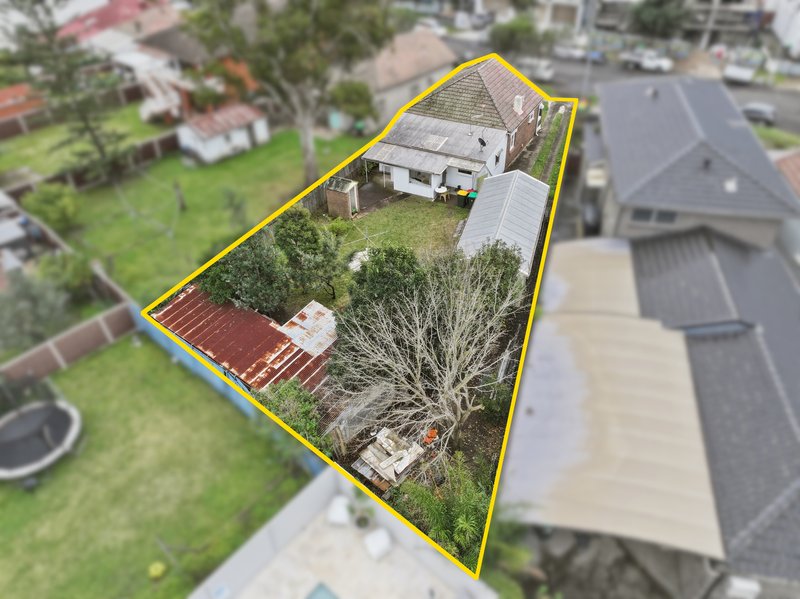 Photo - 30 Linden Avenue, Punchbowl NSW 2196 - Image 16