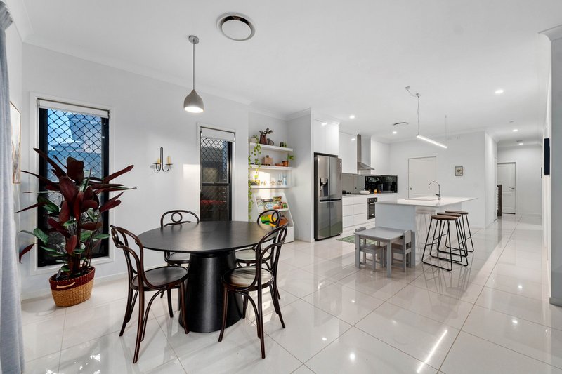 Photo - 30 Lionel Street, Nudgee QLD 4014 - Image 4