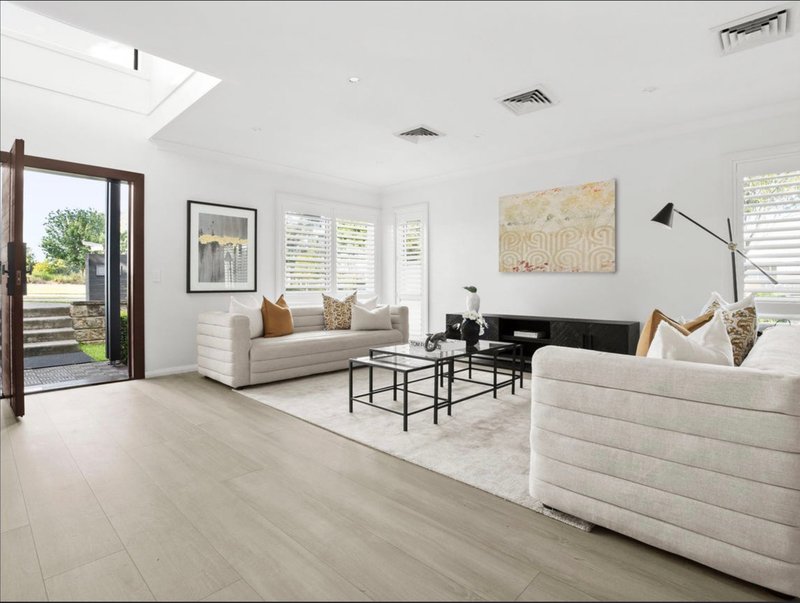 Photo - 30 Lockheed Avenue, Middleton Grange NSW 2171 - Image 4