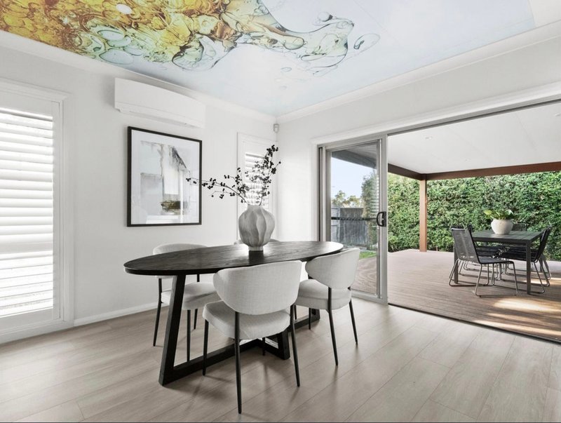 Photo - 30 Lockheed Avenue, Middleton Grange NSW 2171 - Image 5
