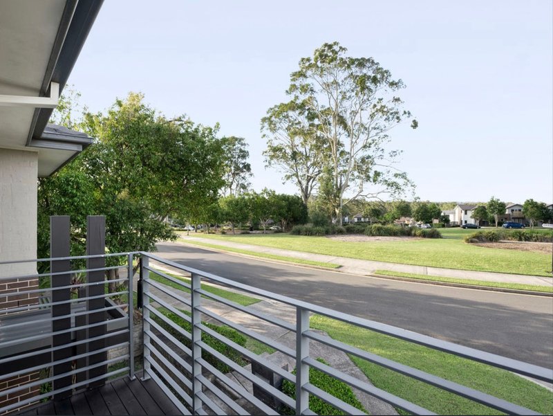 Photo - 30 Lockheed Avenue, Middleton Grange NSW 2171 - Image 17