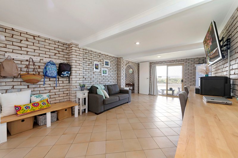 Photo - 30 Logan Road, Innes Park QLD 4670 - Image 10